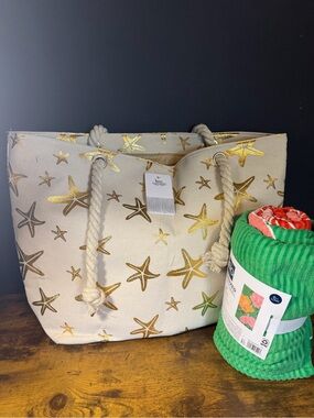 Star Fish Canvas Tote & Floral Beach Towel. NEW